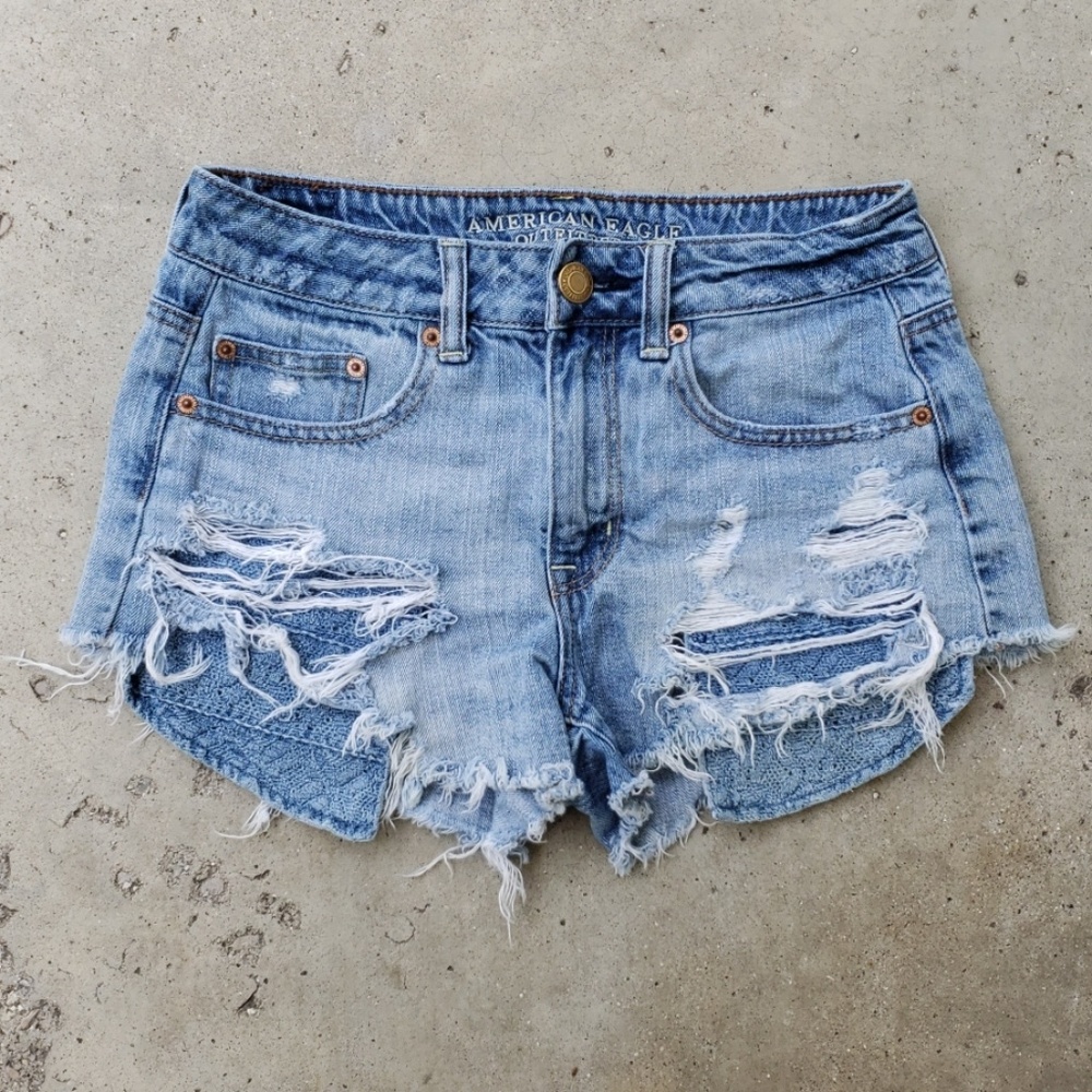 American Eagle hi-rise festival shorts